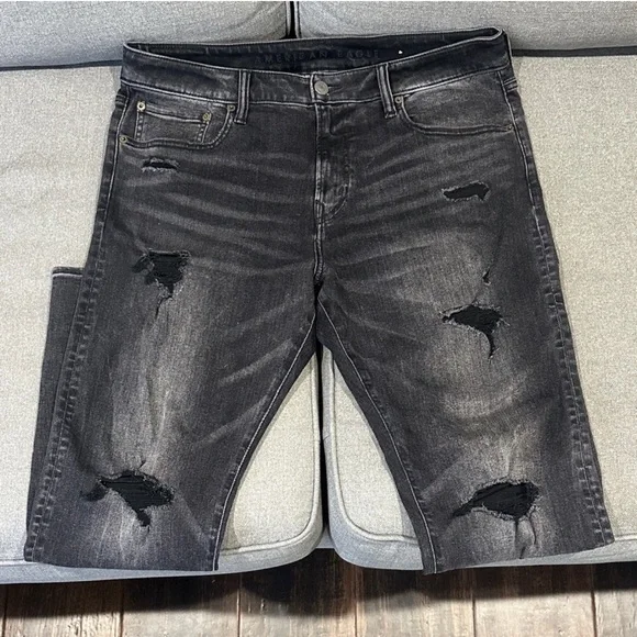 Men's American Eagle Athletic fit Black
Distressed Slim Jeans 36x32 - Picture 1 of 4